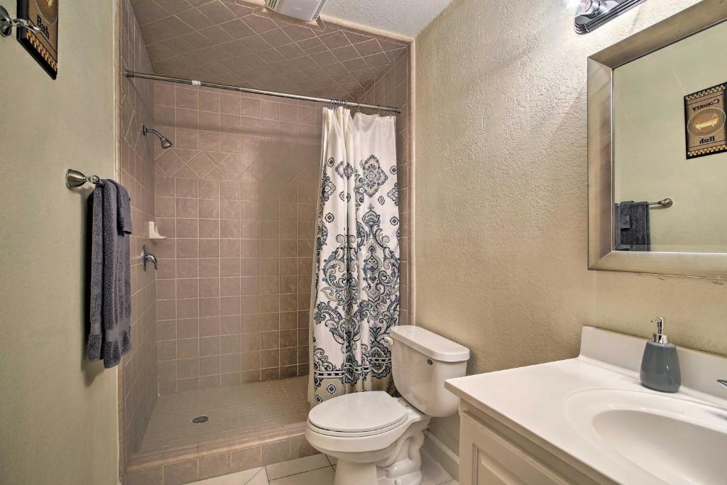 Waterfront Harlingen Home with Pool Patio and Gazebo! - image 6
