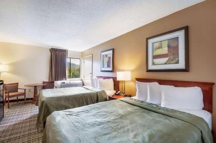 Quality Inn - image 14
