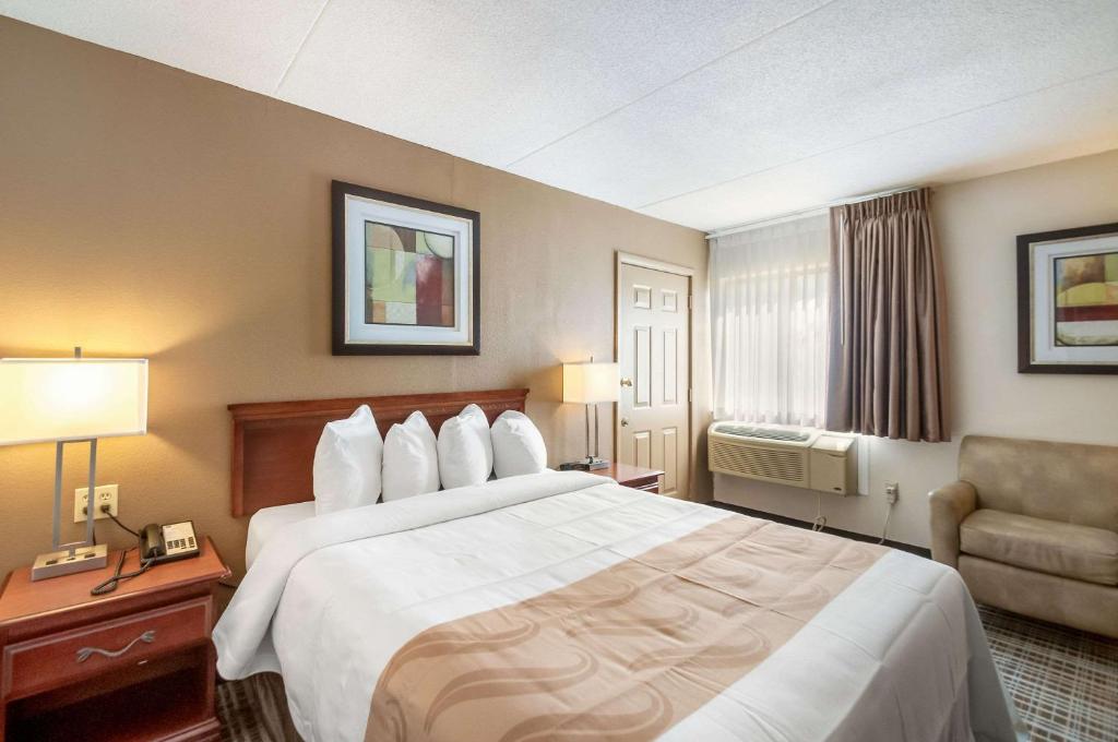 Quality Inn - image 2