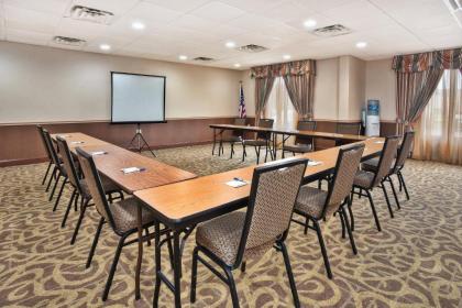 Holiday Inn Express Hotel and Suites Harrington - Dover Area an IHG Hotel - image 16