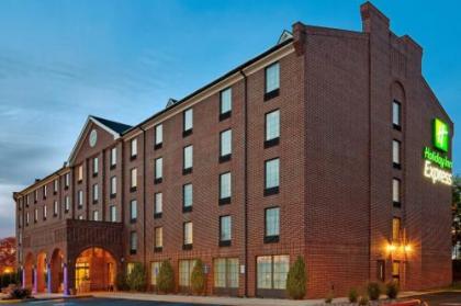 Holiday Inn Express Harrisburg East an IHG Hotel