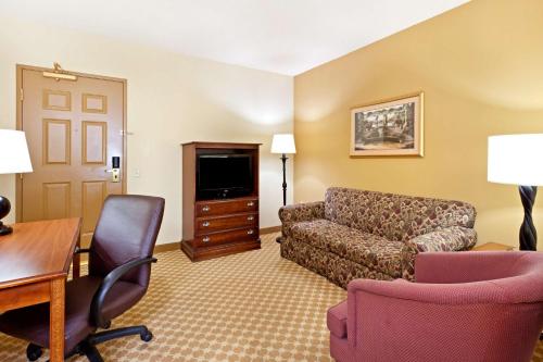 Country Inn & Suites by Radisson Harrisburg Northeast (Hershey) PA - image 5