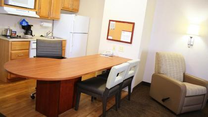 Candlewood Suites Harrisonburg an IHG Hotel - image 5