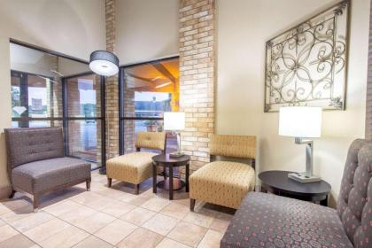 AmericInn by Wyndham Delafield - image 11