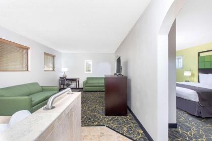 AmericInn by Wyndham Delafield - image 4