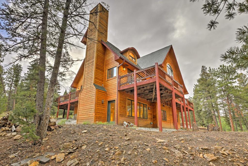The Miracle Hartsel Home on 13 acres with Mtn Views - main image