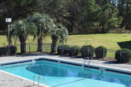 Landmark Inn - image 14