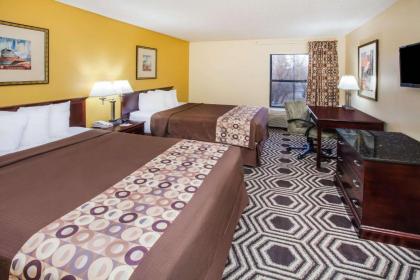 Days Inn & Suites by Wyndham Harvey / Chicago Southland - image 3