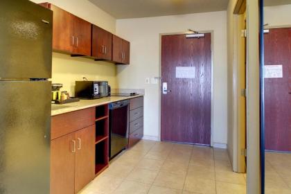 Cobblestone Inn & Suites - Harvey - image 6