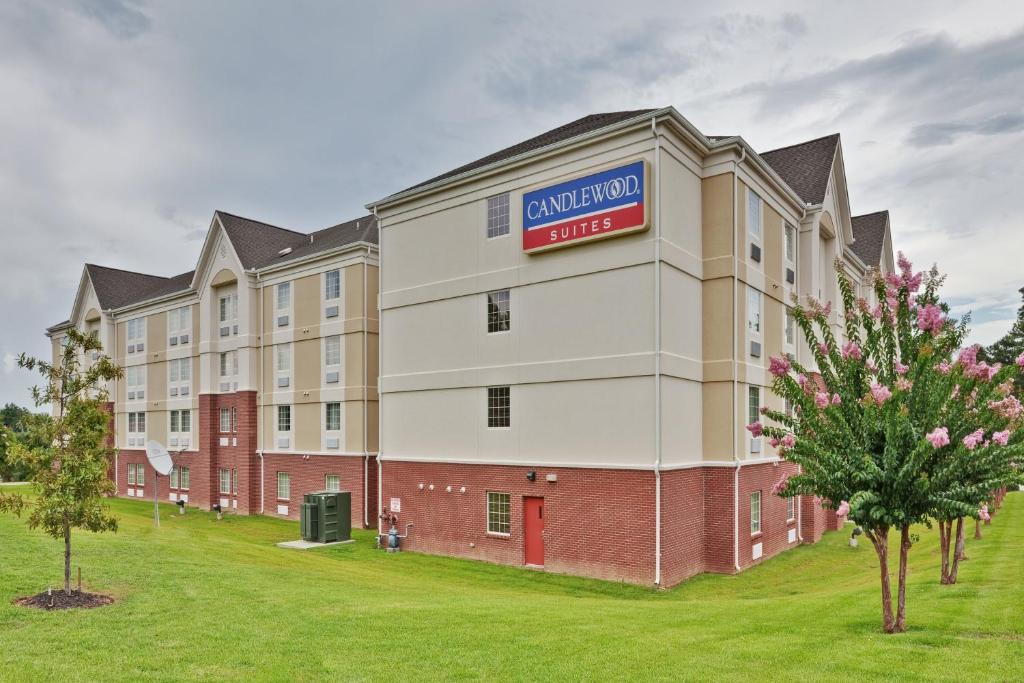 Candlewood Suites Hattiesburg an IHG Hotel - image 2