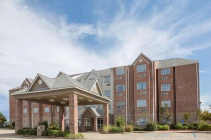 Microtel Hattiesburg Ms