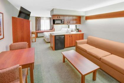 Microtel Inn & Suites by Wyndham Hattiesburg - image 7