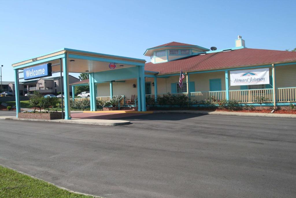 Howard Johnson by Wyndham Hattiesburg - main image