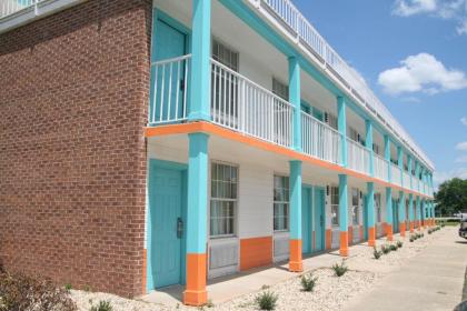 Howard Johnson by Wyndham Hattiesburg - image 12