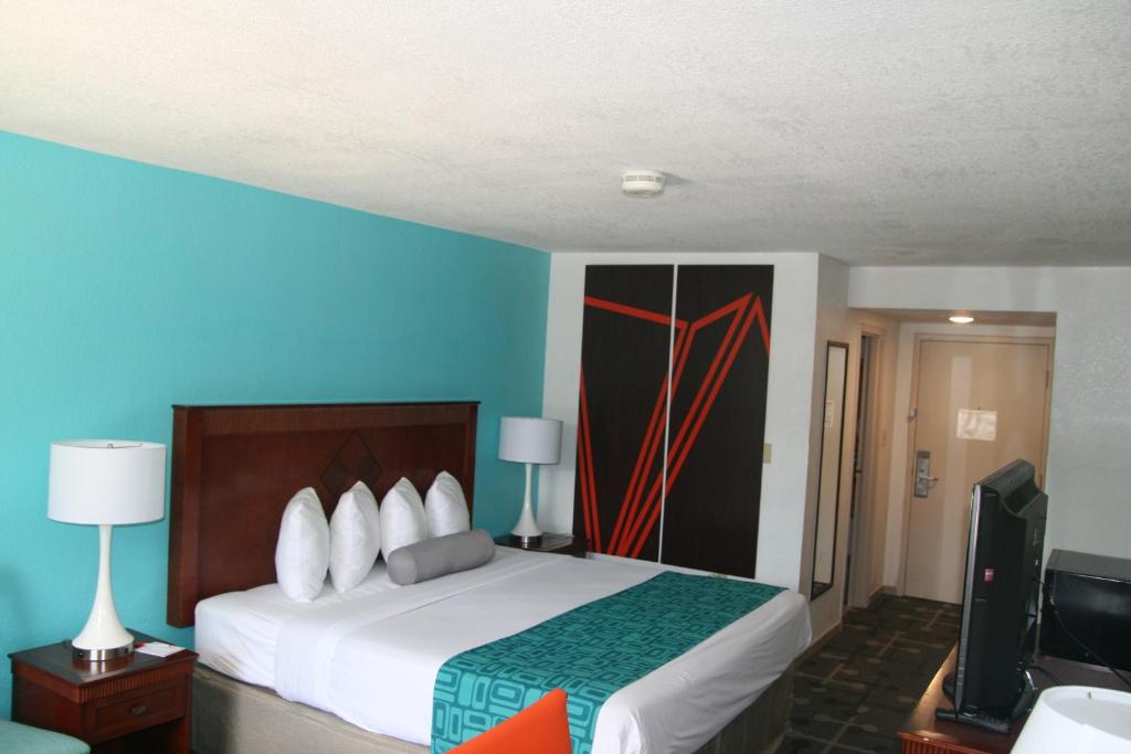Howard Johnson by Wyndham Hattiesburg - image 5