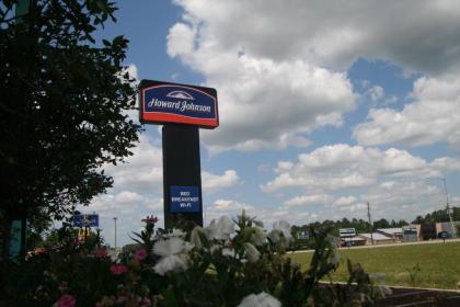 Howard Johnson by Wyndham Hattiesburg - image 8