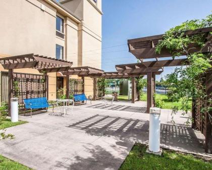 Sleep Inn & Suites Hattiesburg - image 11