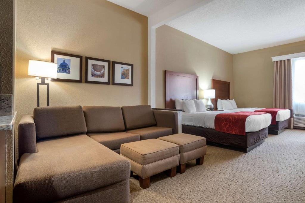 Comfort Suites Hattiesburg - image 5