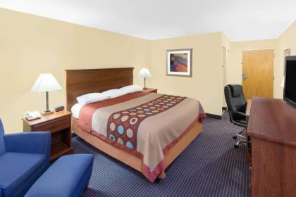 Super 8 by Wyndham Hattiesburg South - image 5
