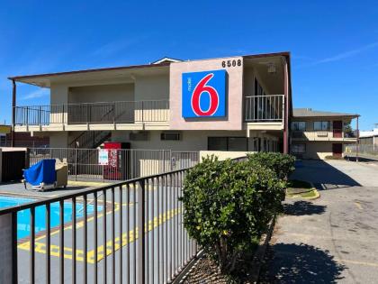 Red Roof Inn Hattiesburg - image 6