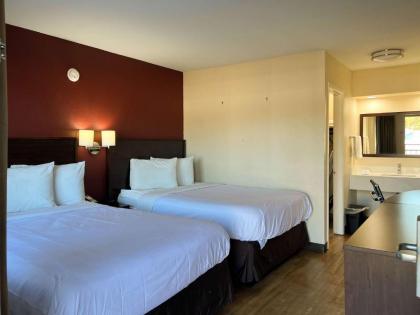 Red Roof Inn Hattiesburg - image 7