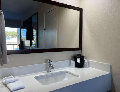 Red Roof Inn Hattiesburg - image 9