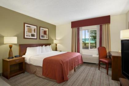Baymont by Wyndham Evansville North/Haubstadt - image 10