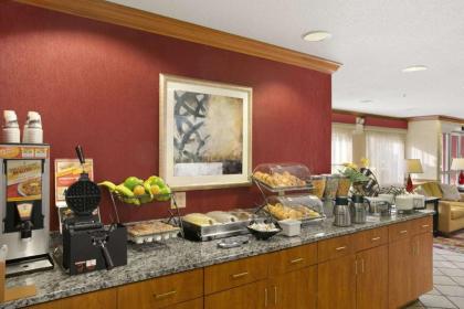 Baymont by Wyndham Evansville North/Haubstadt - image 3