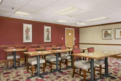 Baymont by Wyndham Evansville North/Haubstadt - image 4