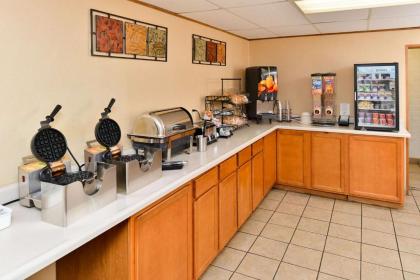 Quality Inn - image 3