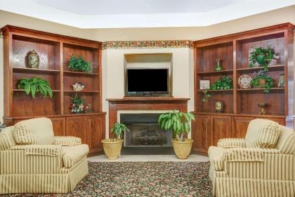 Days Inn by Wyndham Burlington East - image 3