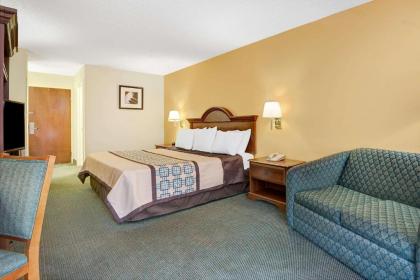 Days Inn by Wyndham Burlington East - image 6