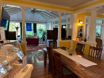 Elegant Suite at Hawi Plantation Inn with Lanai - image 10