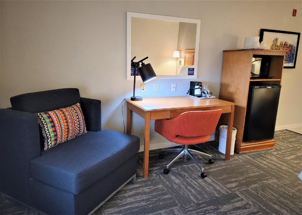 Hampton Inn Hays-North of I-70 - image 7