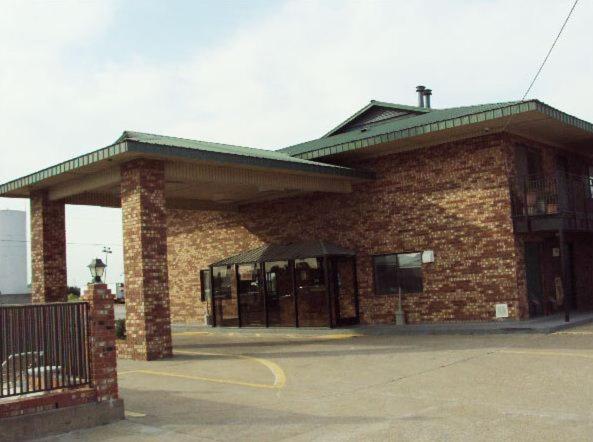 Regency Travel Inn - main image