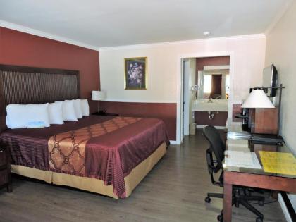 Days Inn & Suites Hayward - image 13