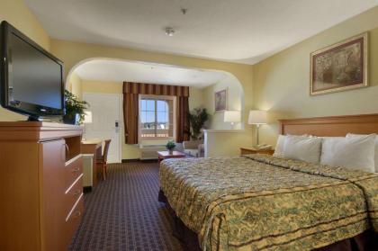 Days Inn by Wyndham Hayward Airport - image 4