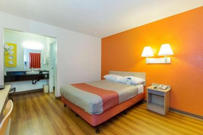 Motel 6 Hayward CA- East Bay - image 11