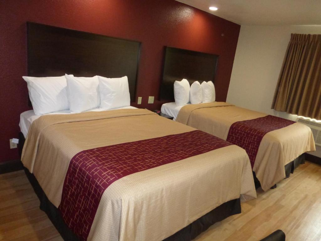 Red Roof Inn Hayward - image 4