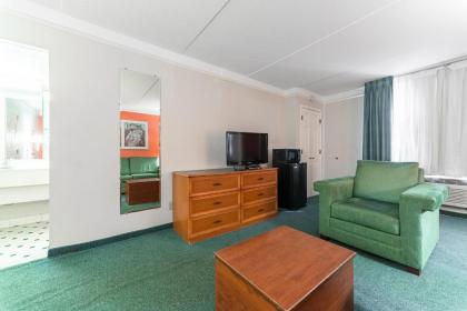 Motel 6-Hazelwood MO - image 10