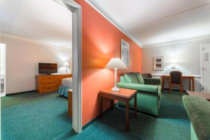 Motel 6-Hazelwood MO - image 12