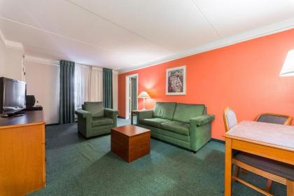 Motel 6-Hazelwood MO - image 9
