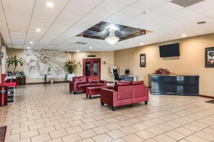 Red Carpet Inn & Suites - image 11