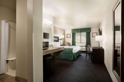 Baymont by Wyndham Hearne - image 3