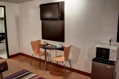 Americas Best Value Inn Heath-Newark - image 8