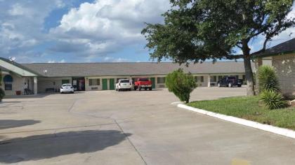 Garden Inn and Suites Hebbronville - image 1