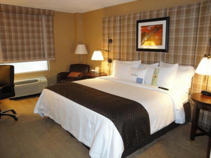 DoubleTree by Hilton Cincinnati Airport - image 21