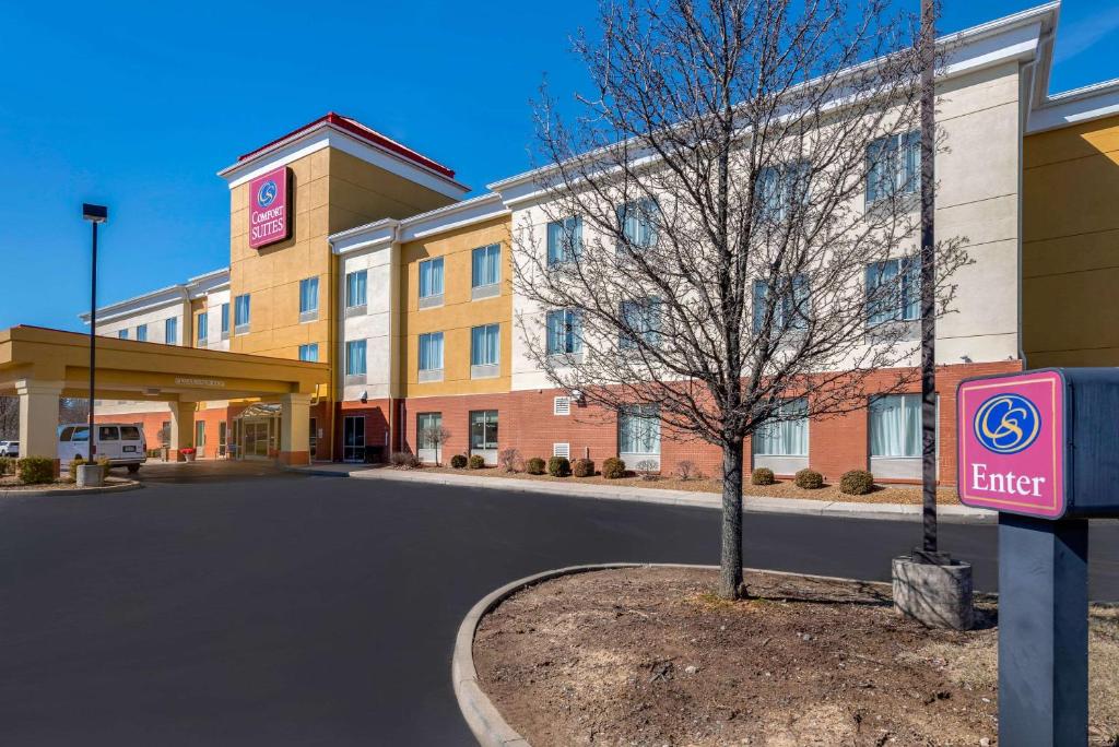 Comfort Suites Cincinnati Airport - main image
