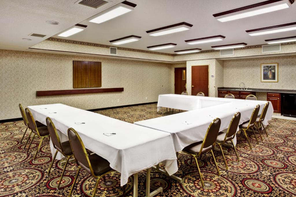 Hampton Inn Cincinnati Airport-North - image 3