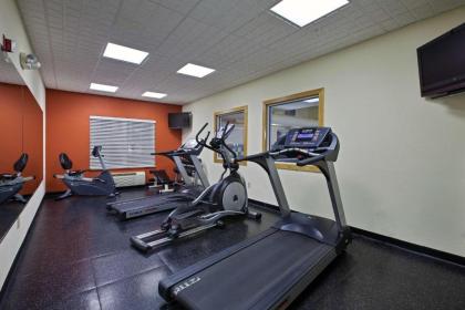 Country Inn & Suites by Radisson Cincinnati Airport KY - image 12